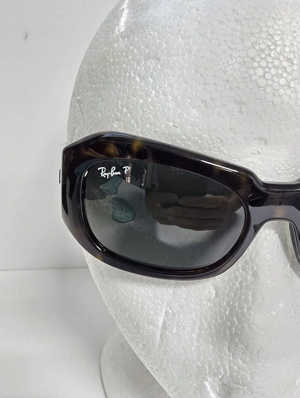 Ray-Ban Beate sunglasses Polarized RB2212 902/58 56-20